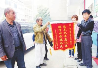武穴救助站送江西青年回家 家属感谢六年收养