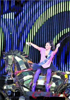张惠妹 携30万御用麦克风来穗上演金歌铁马,蝶