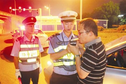 我省将修订道路安全法 酒驾拟扣证六个月罚2000