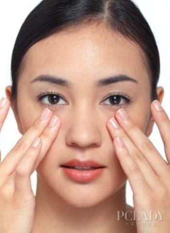 熬夜看世界杯多伤眼 眼部护理学起来