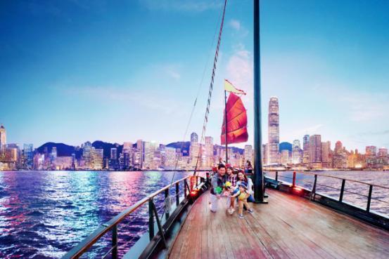 小手拉大手潮流溜娃随时走高铁速达尽享欢乐香港亲子游