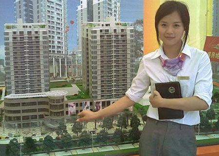 售楼小姐灰色生活揭秘:生活压力下牺牲色相_大