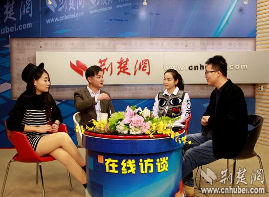 时尚混搭_现代时尚多元素伦敦复式混搭公寓组图(3)