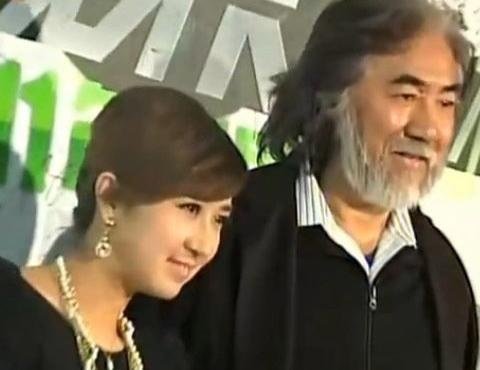 张纪中女儿张语芯曝光 二婚妻子樊馨蔓是才女(组图)