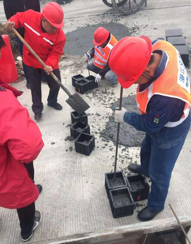 潜江交投