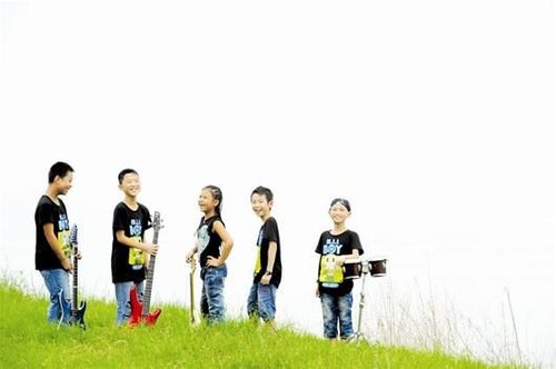 宜昌superbaby摇滚乐队网络爆红 平均年龄10岁