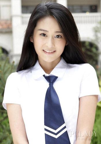 致同桌的你 娱乐圈校服女神发型pk