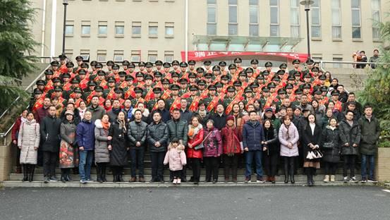 武昌职业学院举行2016级士官生入伍欢送仪式