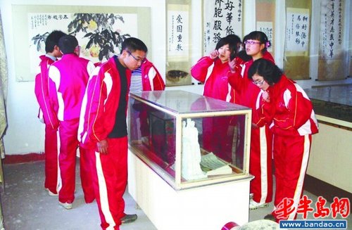 平度九中力推师德师风建设爱国主义教育硕果累
