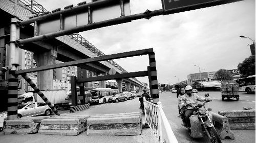 吴家山高架桥太累 维修后限行大货车