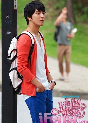 《你为我着迷》热播 郑容和痴等朴信惠(图)_腾