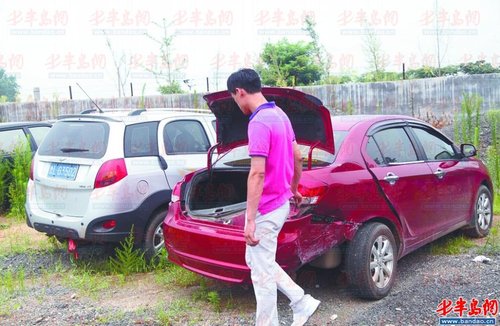 没带驾照闯红灯,撞了找来好友骗保险,栽了