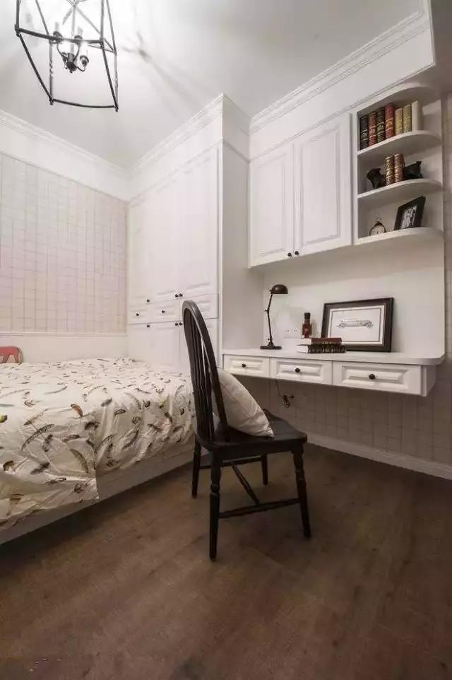 95㎡美式温暖家 客厅沙发看起来很舒服_大楚网_腾讯网