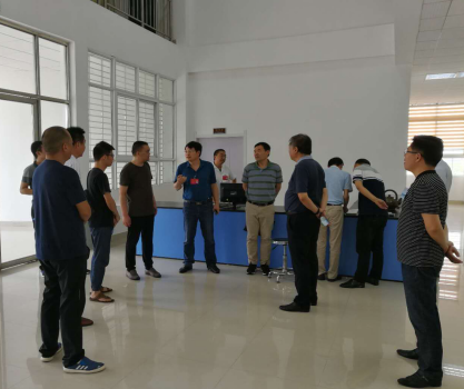 省粮油食品质量监督检测中心专家组来潜调研