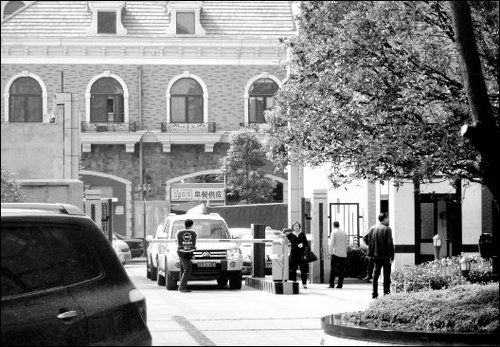 武汉一小区地下停车位20年一租 业主难接受