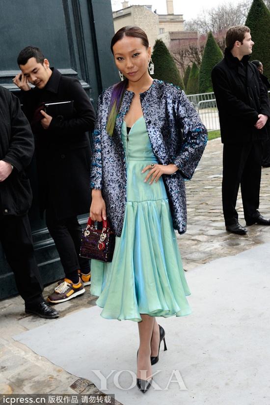 万宝宝在巴黎参加2014春夏高级时装周