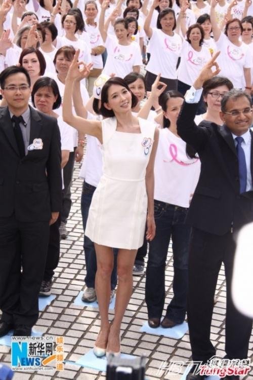 林志玲化身性感小护士 引无数宅男粉丝围观(组