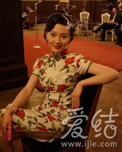 陈数造型细数:千万钻饰 <em>旗袍女王</em>(图)_婚嫁频道