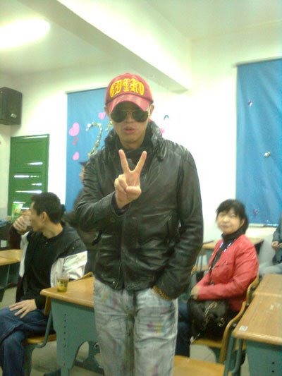 凤凰传奇成员曾毅低调办婚礼 美艳新娘曝光