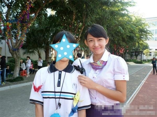 最美体育老师\u201d制服照走红并被奉为\u201c女神\