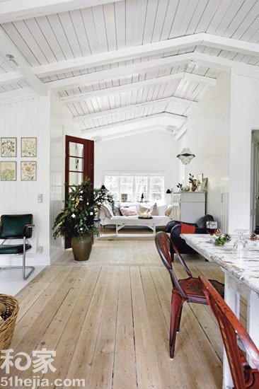 原木风搭配什么色木地板 69563074.jpg