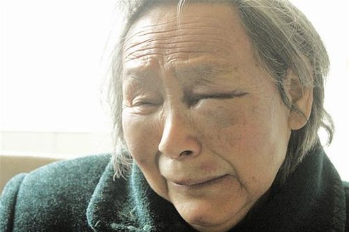 十堰一医生12年当街暴打亲娘 被行政拘留12天