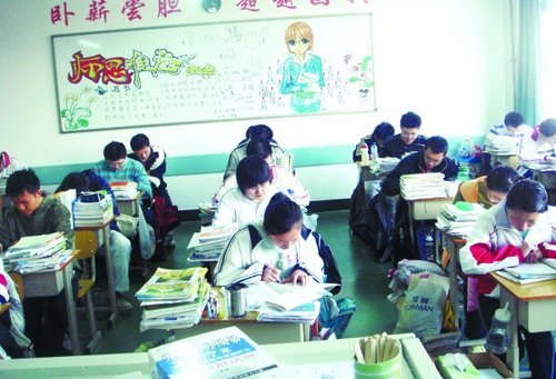 10所公办复读学校迎绝唱_腾讯·大楚网