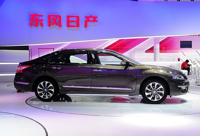 后排双屏dvd娱乐系统、后排座椅通风和加热功能以及双片式全高清图片