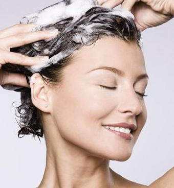 颠覆传统观念!顺产产妇五天后可洗头