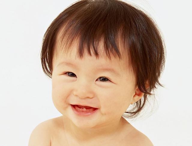 BB<em>头发黄</em>多数是<em>遗传</em>!这些情况妈妈要了解_健