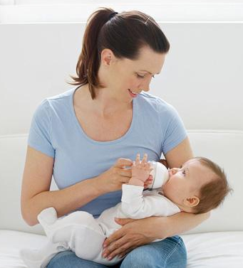 导致宝宝溢奶的三大原因详解