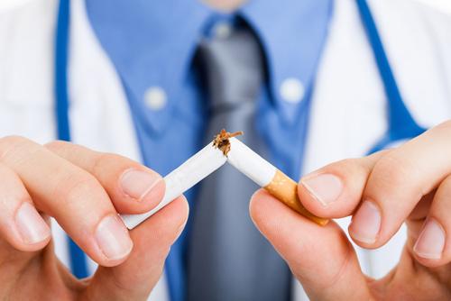 研究显示50岁后戒烟 可降低近38%死亡风险