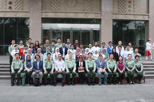 中沙青年友好交流走进中国武警总医院