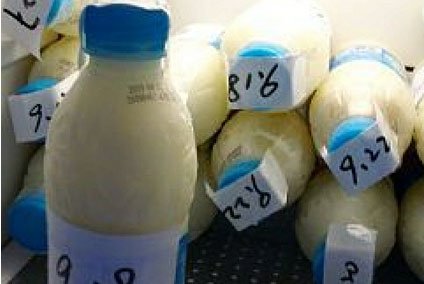 人奶冷冻出售丧失营养价值 饮用者存安全隐患
