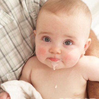 宝宝健康护理:宝宝吐奶厉害怎么解决?