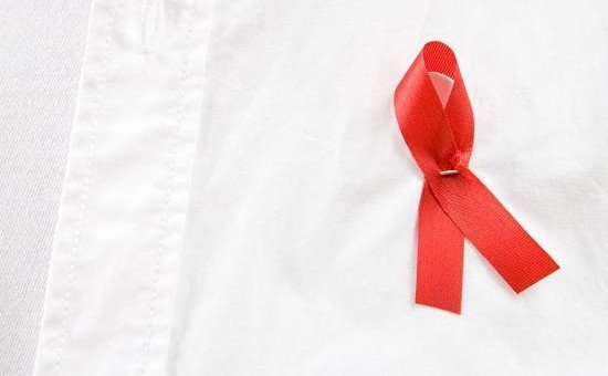 法研制出艾滋病病毒新疫苗 展开人体试验_济南
