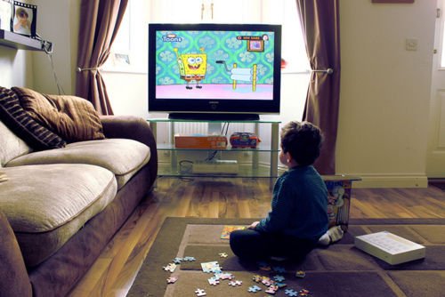 看电视对宝宝智力有影响 让孩子科学看电视