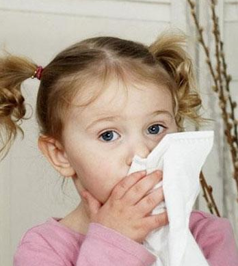 秋风起气候变干燥 父母要谨防宝宝流鼻血!-经典