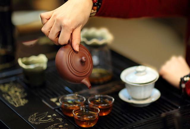 保温杯泡茶会要命 盘点五大折寿饮食法
