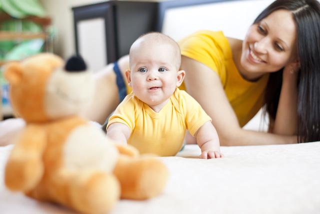 两个月宝宝腹泻怎办?重母乳爱卫生预防红臀