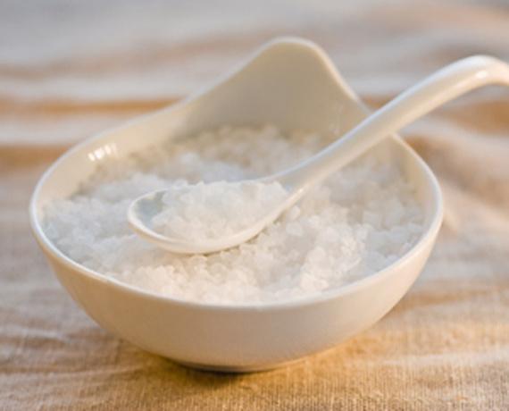 英发现食盐可杀死癌细胞 但食盐吃多有6害