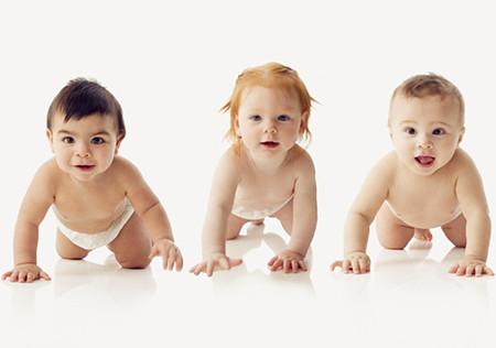 冬天怎么让宝宝爬?冬天婴儿爬行的好处