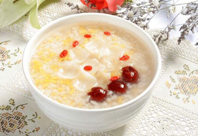 女人如何滋阴补肾?多吃6道黑米粥膳食