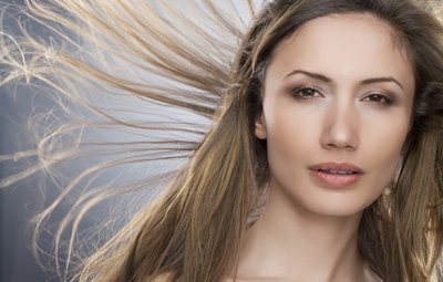 <em>秋天</em>干燥头屑增多 多吃碱性食物_频道_腾讯网