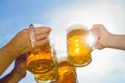 你知道吗?男人饮酒有这7大惊人好处
