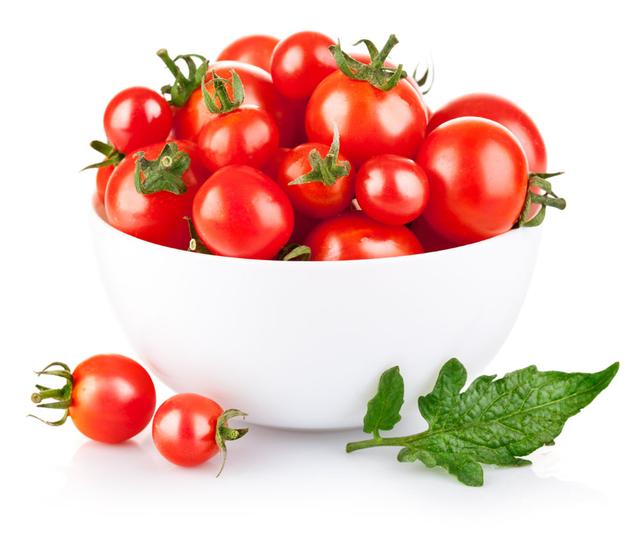 晚餐吃西红柿减肥,促进脂肪的分解和燃烧