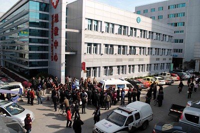 温岭第一人民医院3名医生被男子持刀捅伤