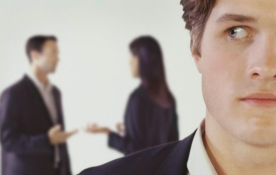 心理剖析:为什么说坏话会让心情舒畅?