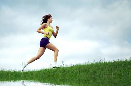 盘点秋季运动瘦身有方 登高慢跑效果好