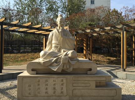 保定:文明融进城市美景!雕塑扮靓街头文化_大